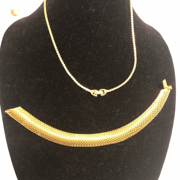 Hobe Designer Necklace and Bracelet Demi-Parure - Picture 2 of 11